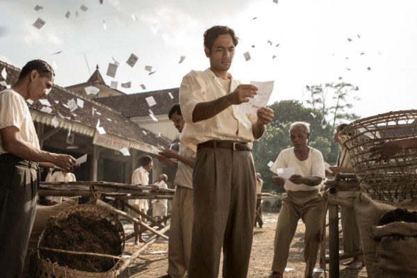 Ario Bayu in Cigarette Girl